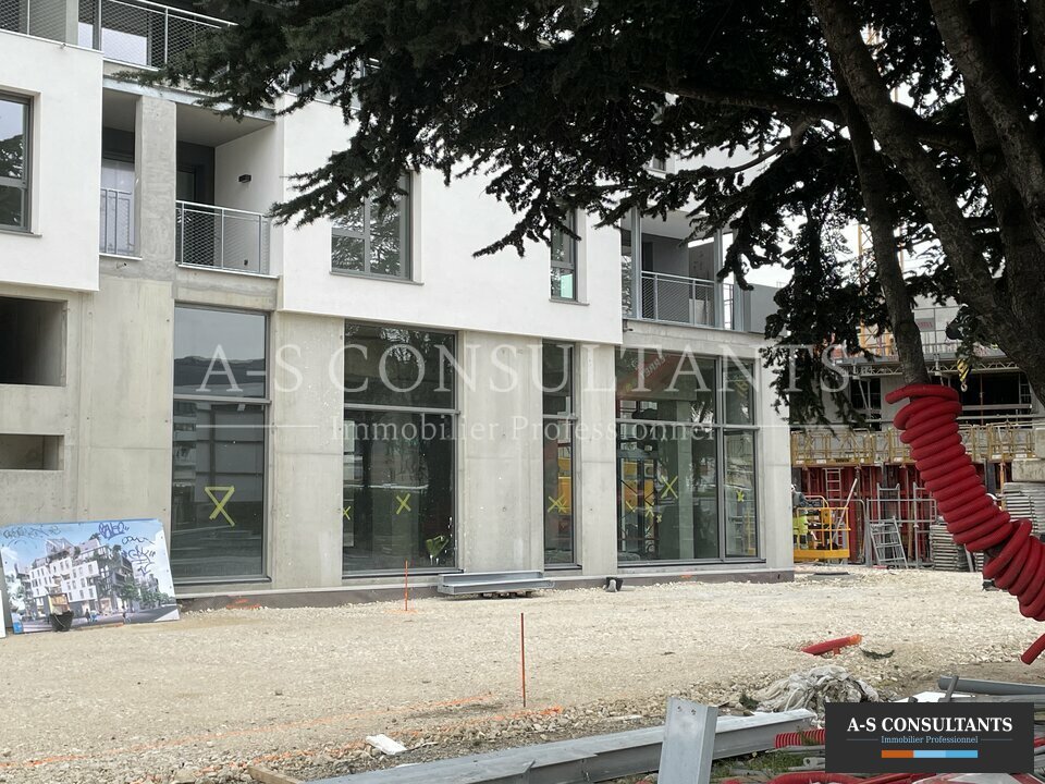 LOCAL COMMERCIAL LOCATION CHAMBERY 243807166_73_0132_5.jpg