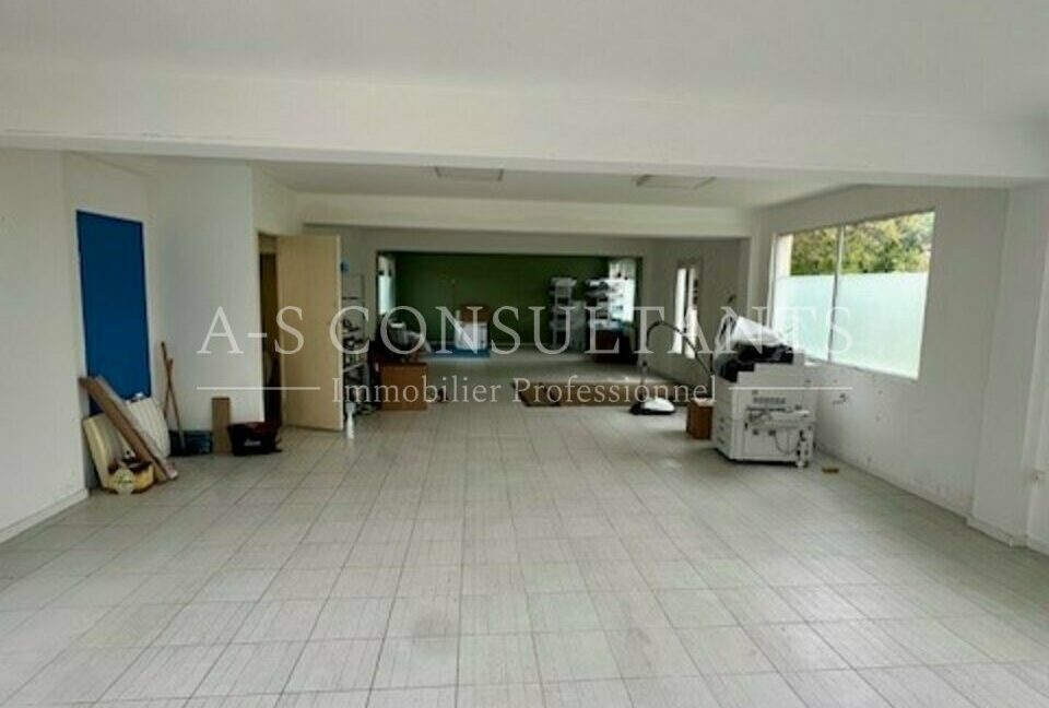 LOCAL COMMERCIAL LOCATION LA RAVOIRE 178946600_73_0241_2.jpg