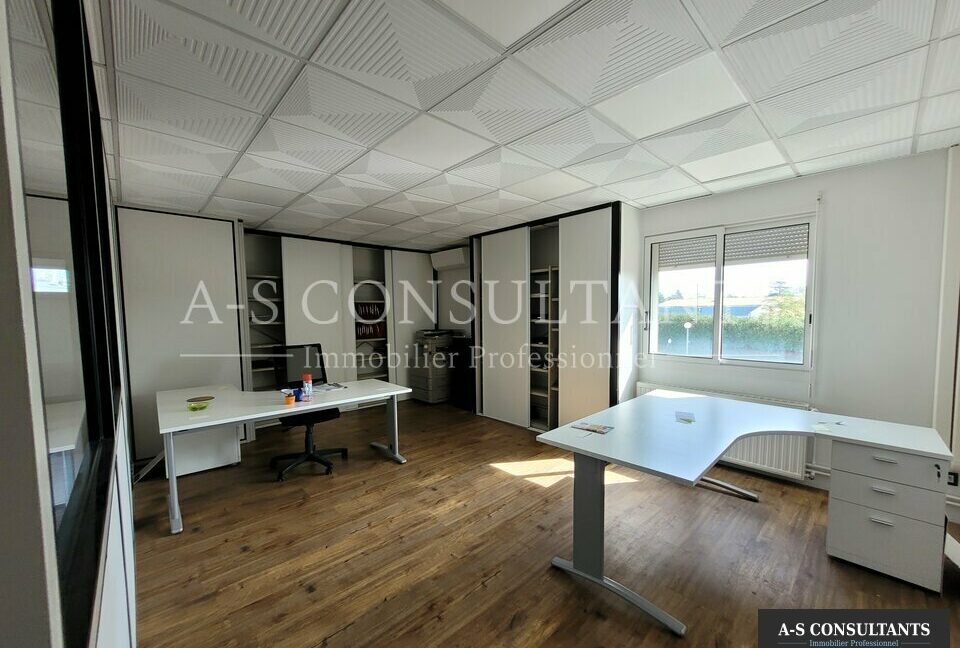 BUREAUX LOCATION DAVEZIEUX 302310985_07_0114_11.jpg