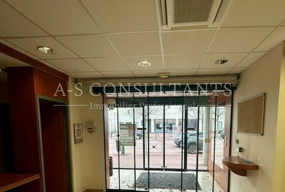 BUREAUX LOCATION CHAMBERY 485814741_73_0223_11.jpg