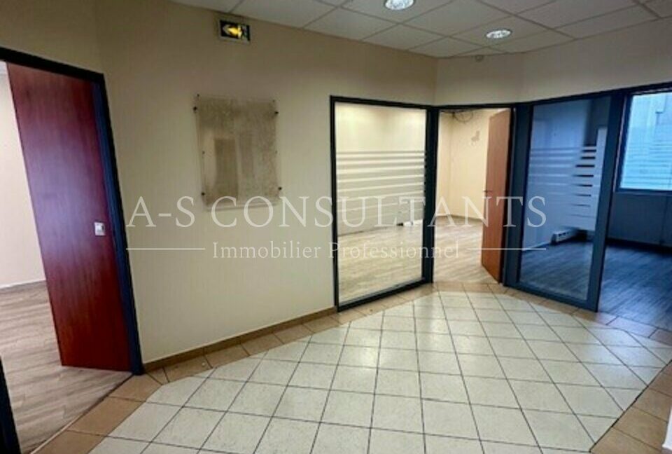 BUREAUX LOCATION CHAMBERY 485818184_73_0223_14.jpg