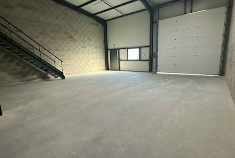 ENTREPOT LOCATION ARBIN 565085908_73_0257_2.jpg