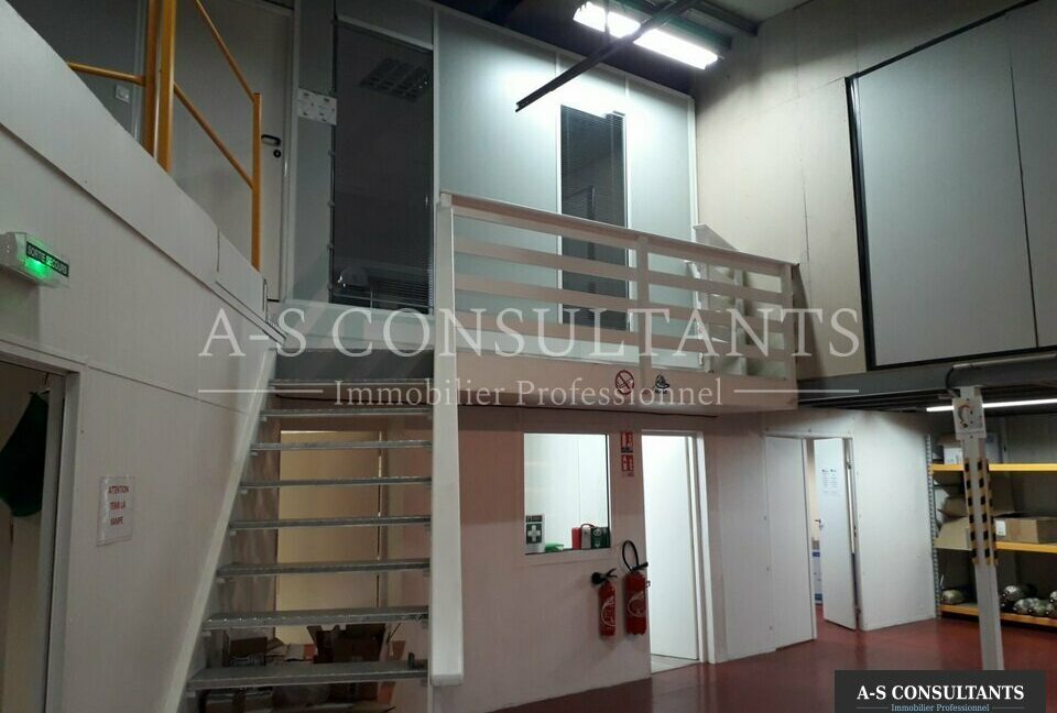 LOCAL D'ACTIVITE LOCATION FEYZIN 595684229_69_0179_3.jpg
