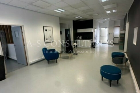 LOCAL COMMERCIAL LOCATION CHAMBERY 714489095_73_0200_2.jpg