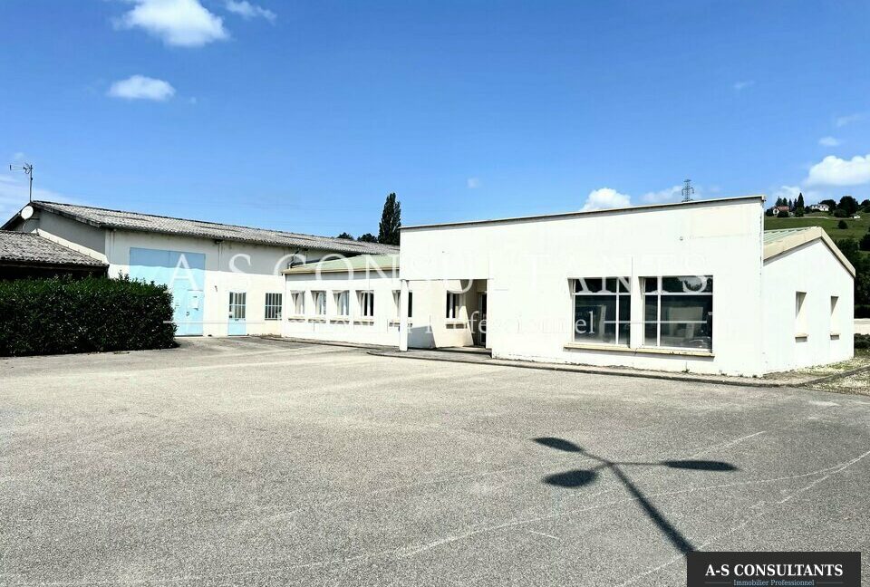 ENTREPOT LOCATION SAINT GENIX SUR GUIERS 73_0202_4.jpg