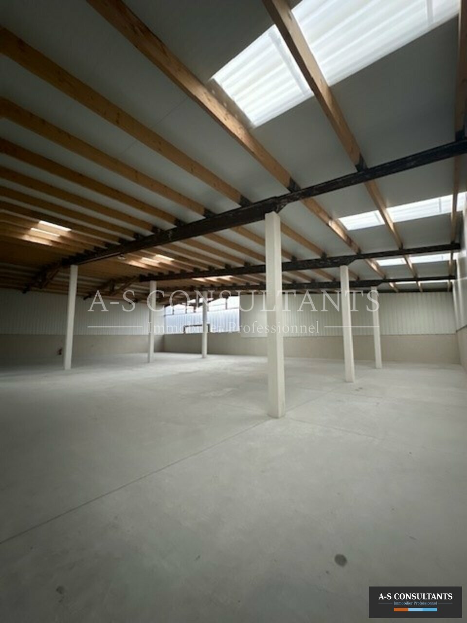 ENTREPOT LOCATION NONGLARD 770614244_74_0090_4.jpg