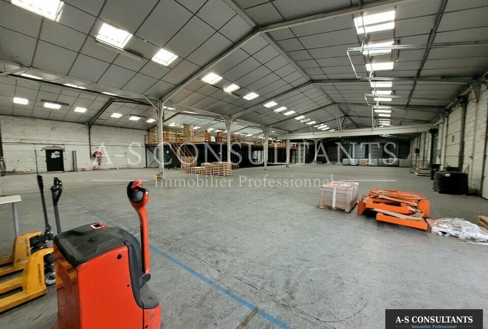 ENTREPOT LOCATION SAINT-PRIEST 848872032_69_0178_2.jpg