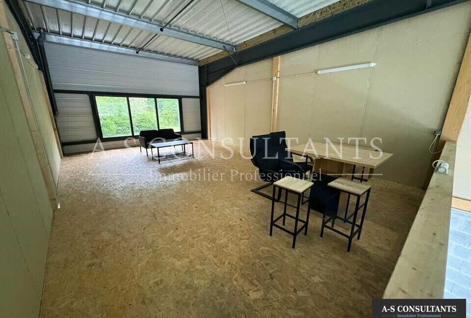 ENTREPOT LOCATION FAVERGES 362488935_74_0038_6.jpg