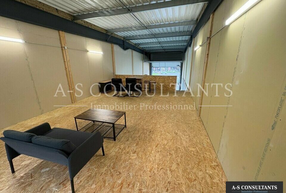 ENTREPOT LOCATION FAVERGES 362490682_74_0038_7.jpg