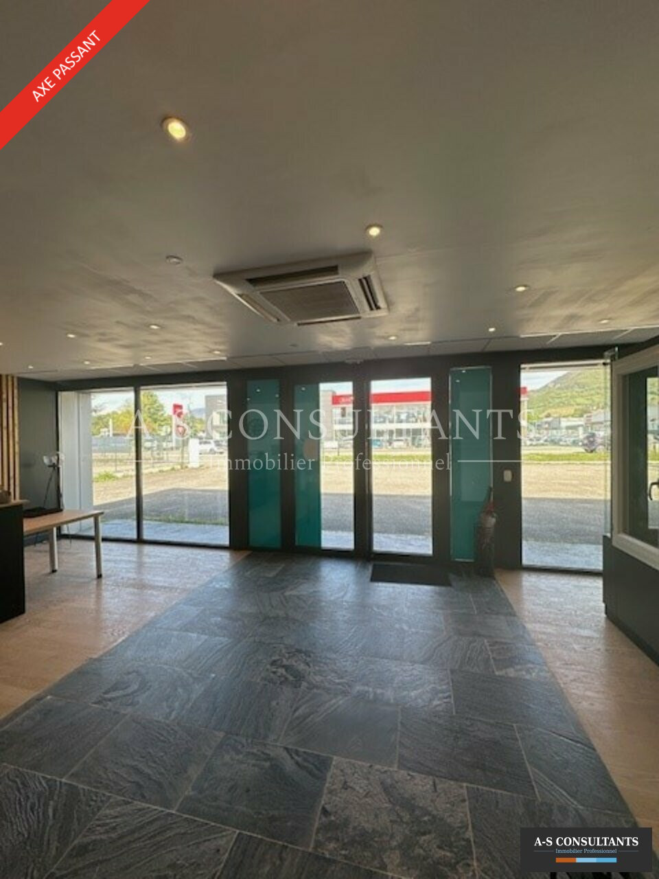 LOCAL COMMERCIAL LOCATION LA RAVOIRE 231573885_73_0067_4.jpg
