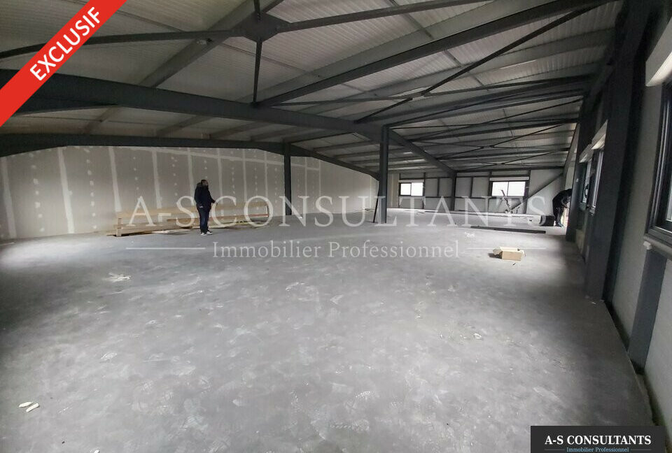 BUREAUX LOCATION NIVOLAS VERMELLE 252072332_38_0077_1.jpg