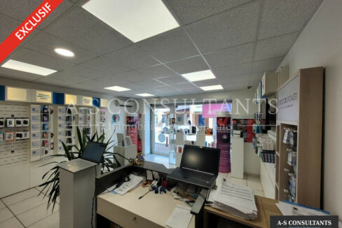 LOCAL COMMERCIAL LOCATION RIVES 38_0367_2.jpg