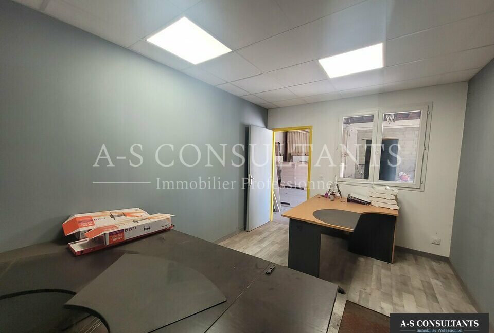 LOCAL D'ACTIVITE A VENDRE MOTTIER 432298146_38_0247_2.jpg