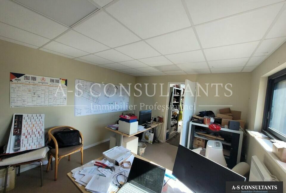 LOCAL D'ACTIVITE LOCATION SAINT CYR 607621729_07_0146_6.jpg