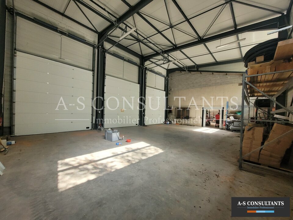 LOCAL D'ACTIVITE LOCATION DOMARIN 740306607_38_0349_3.jpg