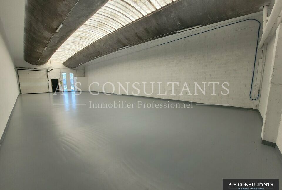 ENTREPOT LOCATION SAINT-PRIEST 546091028_69_0182_2.jpg