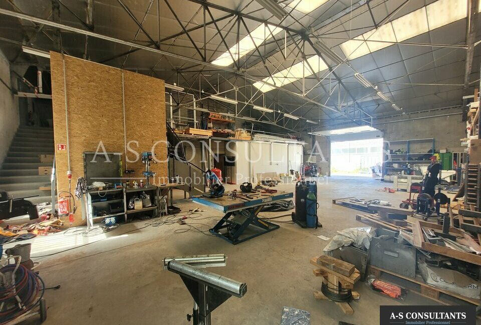 LOCAL D'ACTIVITE LOCATION DOMARIN 740311322_38_0349_4.jpg