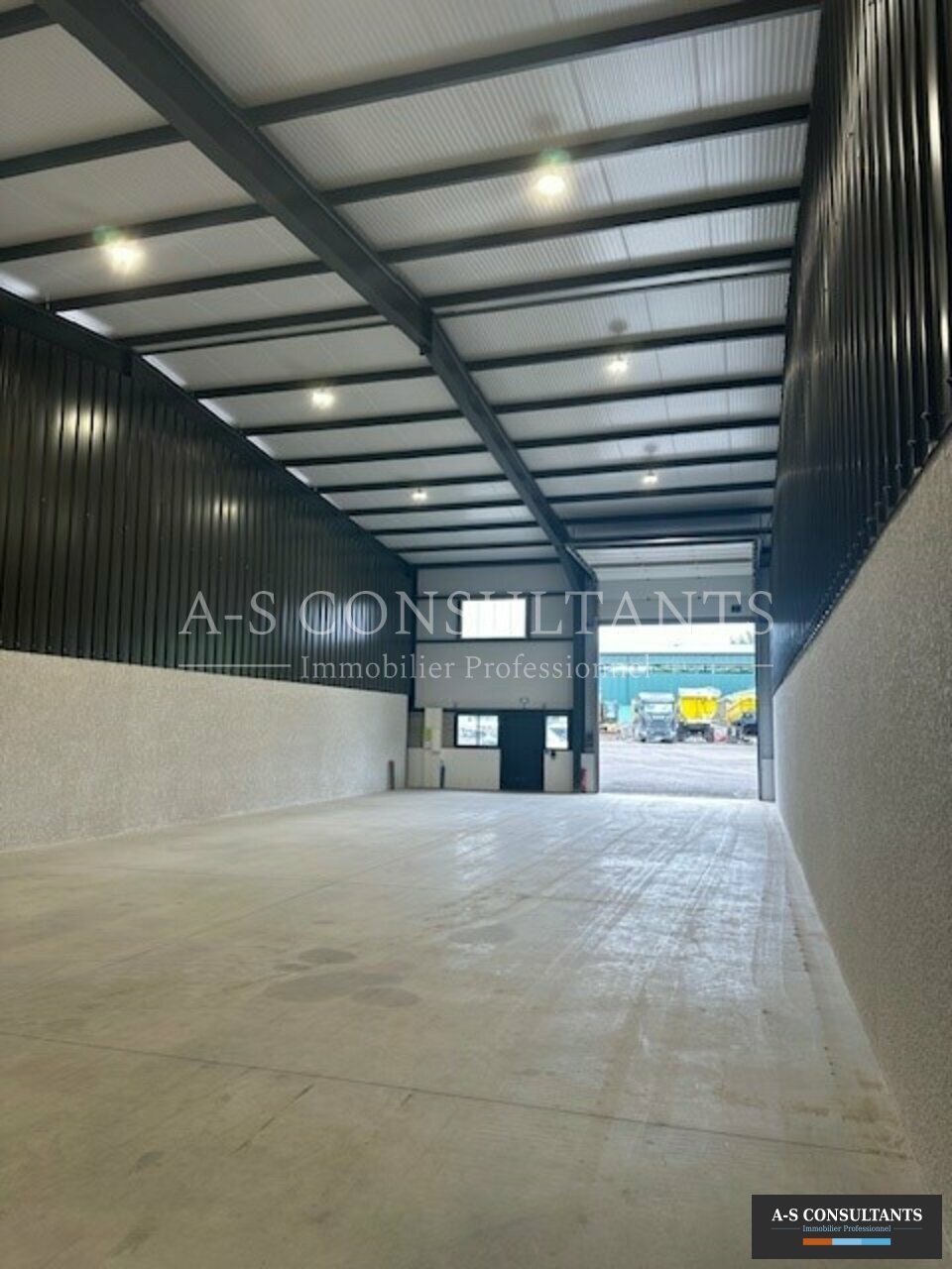 ENTREPOT LOCATION TOURNON 928184403_73_0129_4.jpg