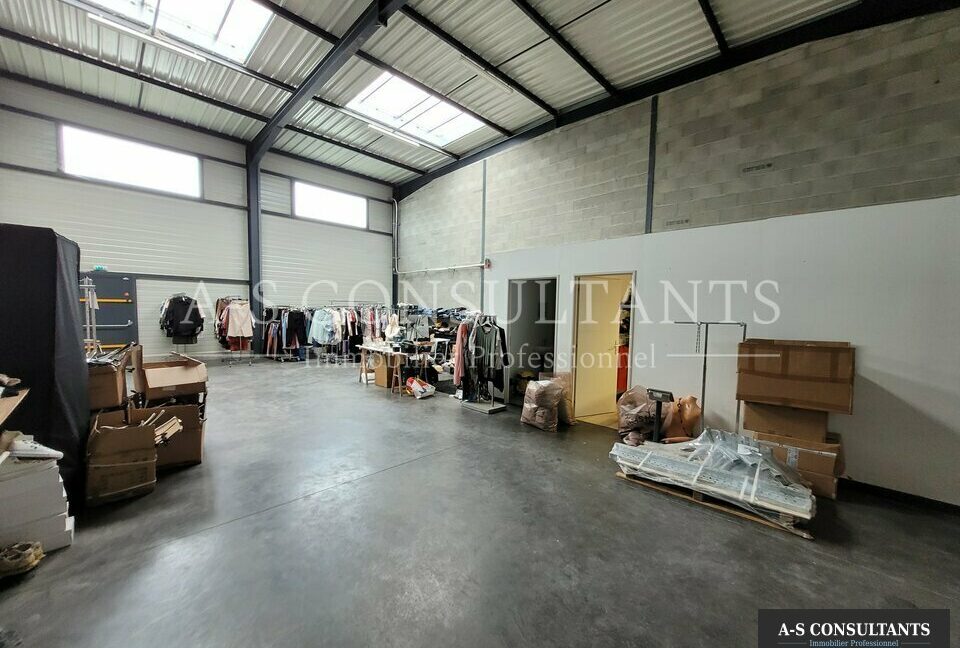 LOCAL D'ACTIVITE LOCATION SAINT PIERRE DE CHANDIEU 027771773_69_0163_3.jpg