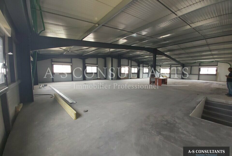 BUREAUX LOCATION NIVOLAS VERMELLE 252078814_38_0077_3.jpg