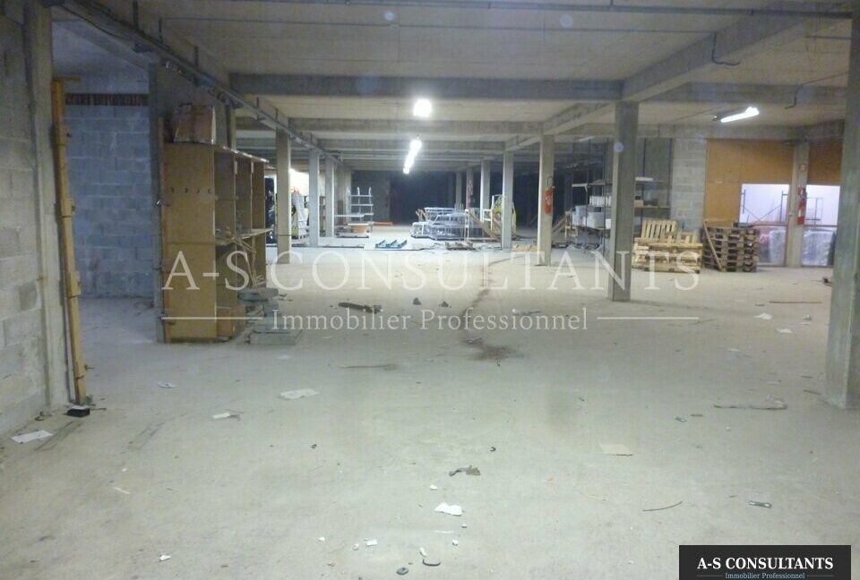 ENTREPOT LOCATION PORTES LES VALENCE 26_0099_4.jpg