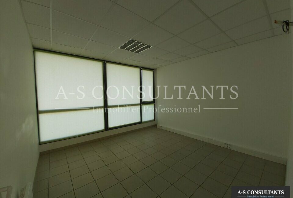 BUREAUX LOCATION SALAISE SUR SANNE 38_0153_1.jpg