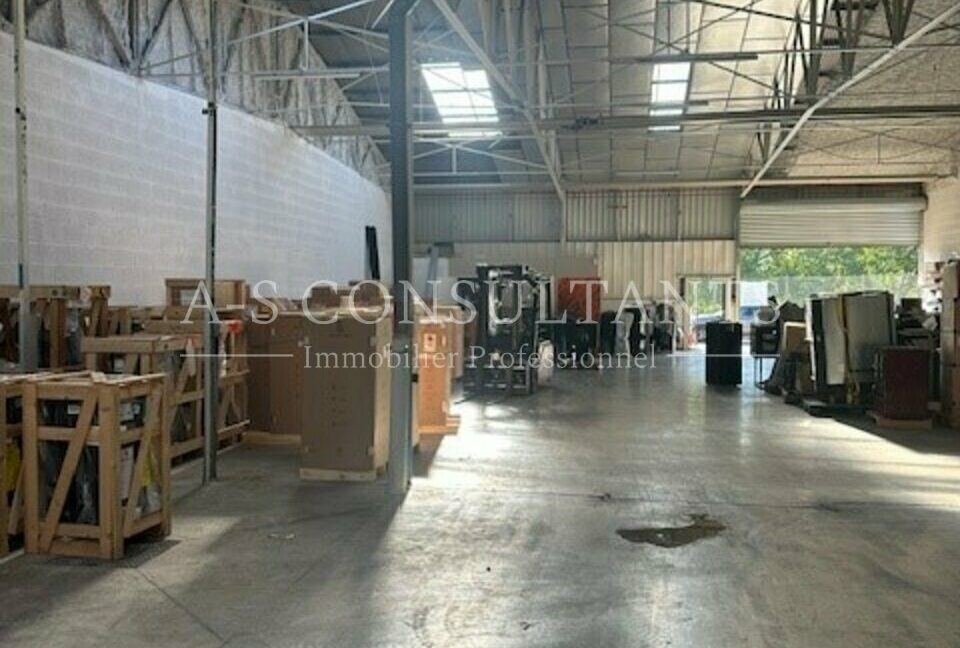 ENTREPOT A VENDRE SAINT VINCENT DE MERCUZE 38_0341_2.jpg