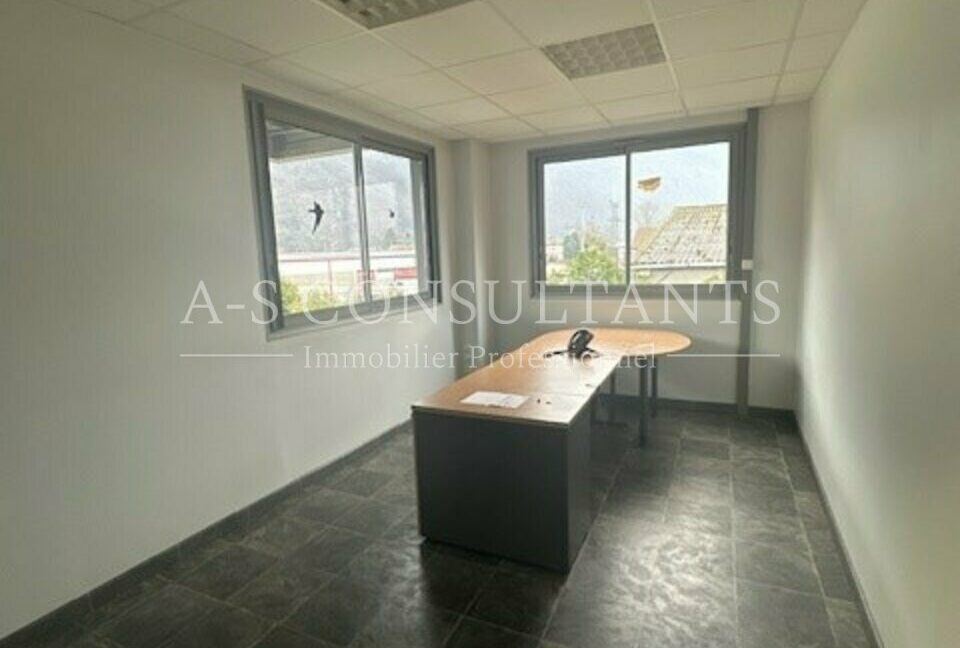 ENTREPOT LOCATION ALBERTVILLE 698656461_73_0309_5.jpg