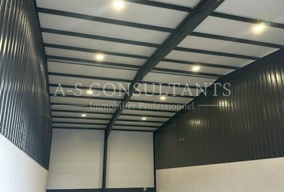 ENTREPOT LOCATION TOURNON 928183433_73_0129_3.jpg