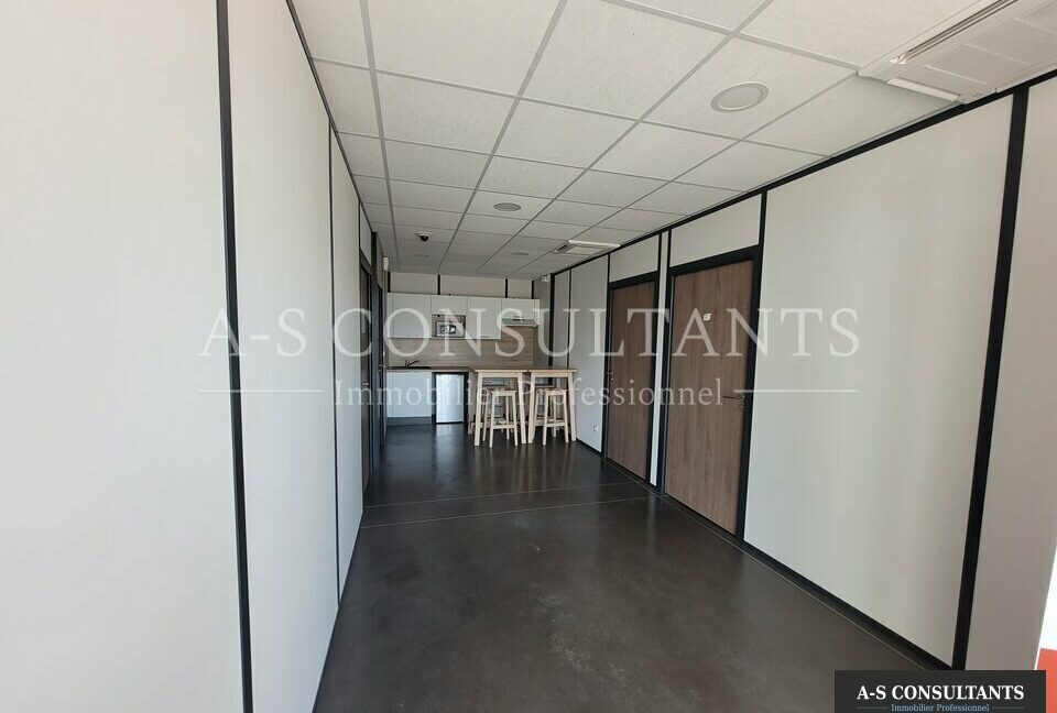 LOCAL D'ACTIVITE A VENDRE APPRIEU 010842922_38_0361_2.jpg