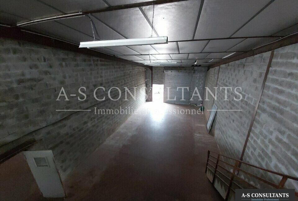 LOCAL COMMERCIAL LOCATION DAVEZIEUX 07_0041_5.jpg