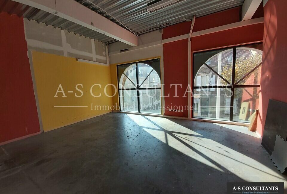 LOCAL COMMERCIAL LOCATION ANNONAY 07_0075_6.jpg