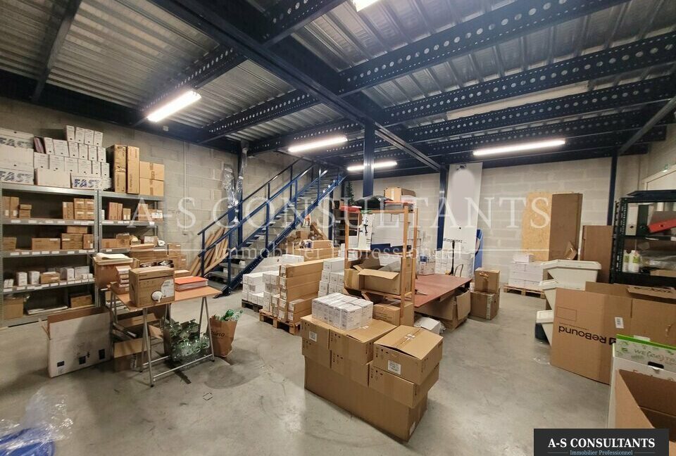 LOCAL COMMERCIAL A VENDRE DAVÉZIEUX 216489571_07_0150_5.jpg