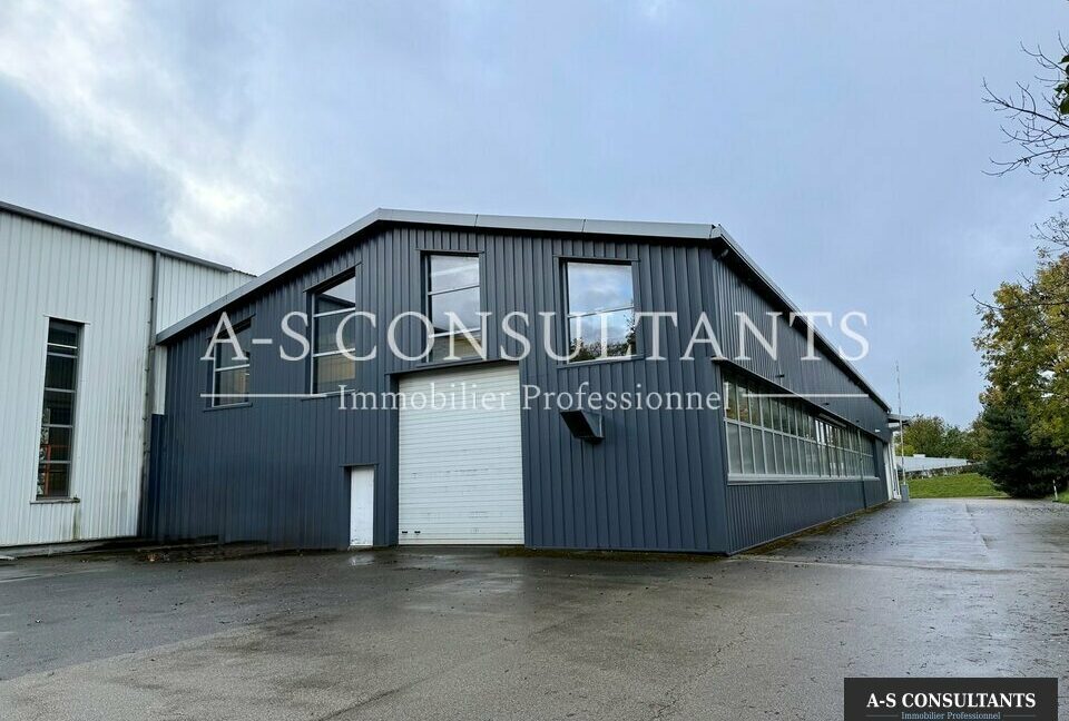 ENTREPOT LOCATION VALSERHÔNE 377529587_01_0107_1.jpg