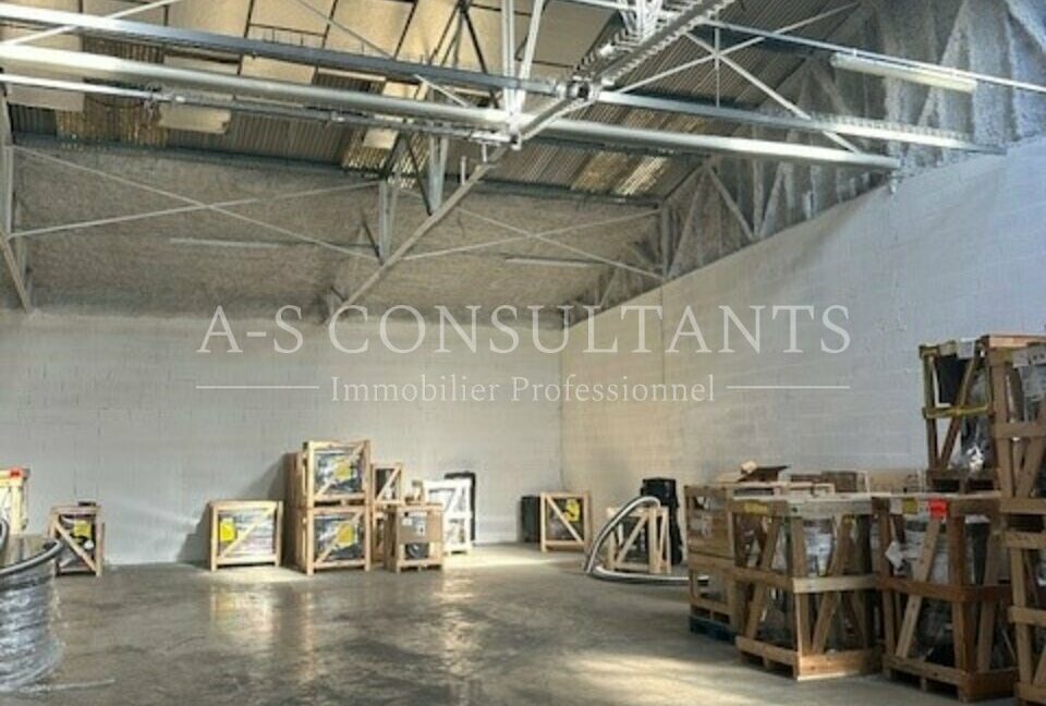 ENTREPOT A VENDRE SAINT VINCENT DE MERCUZE 38_0341_4.jpg