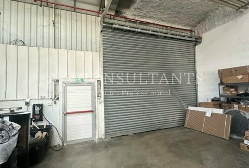 ENTREPOT A VENDRE SAINT VINCENT DE MERCUZE 38_0341_5.jpg