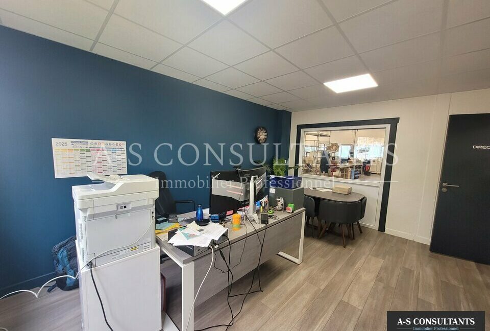 LOCAL D'ACTIVITE A VENDRE RENAGE 631680752_38_0356_1.jpg