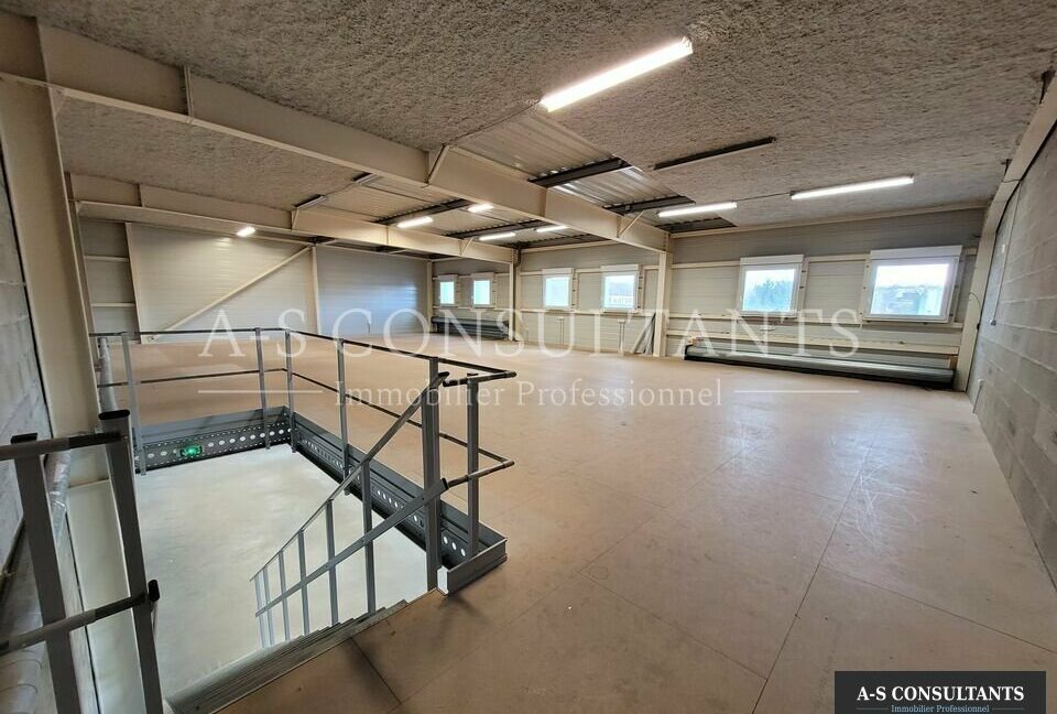 LOCAL COMMERCIAL LOCATION DAVÉZIEUX 383351258_07_0145_2.jpg