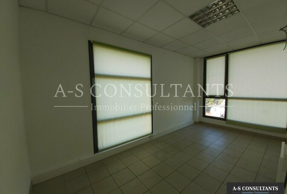 BUREAUX LOCATION SALAISE SUR SANNE 38_0153_2.jpg