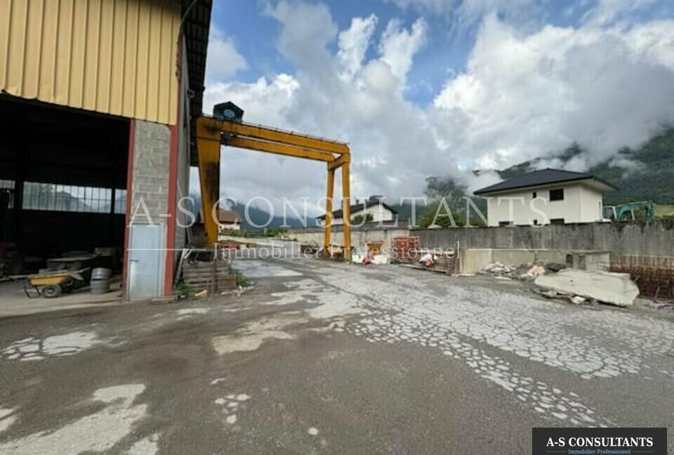 ENTREPOT LOCATION SAINT-FERRÉOL 400134200_74_0110_2.jpg