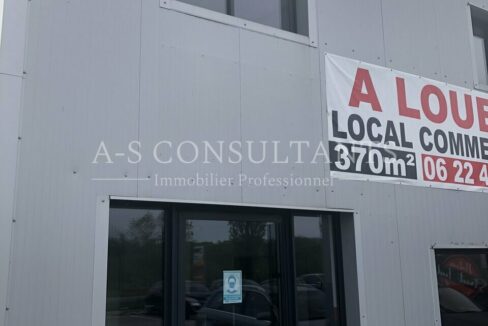 LOCAL COMMERCIAL LOCATION BELLEY 01_0067_8.jpg