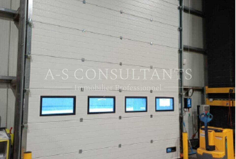 BATIMENT INDUSTRIEL LOCATION LE CHEYLAS 362757107_38_0273_3.jpg