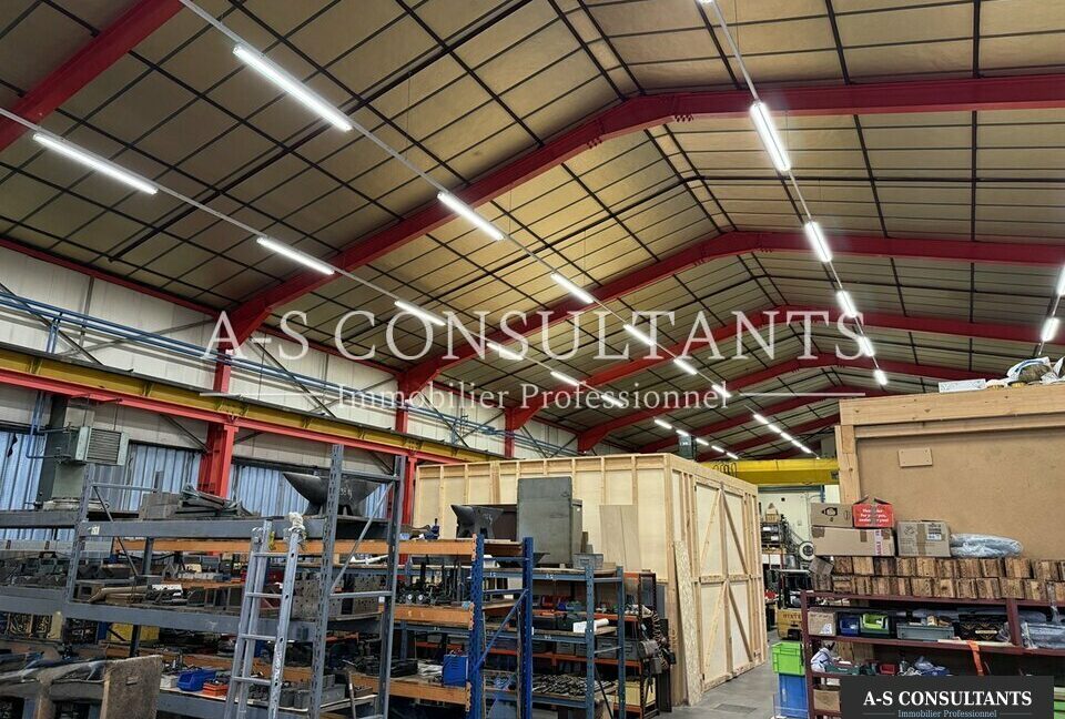 ENTREPOT LOCATION VALSERHÔNE 377778891_01_0107_2.jpg