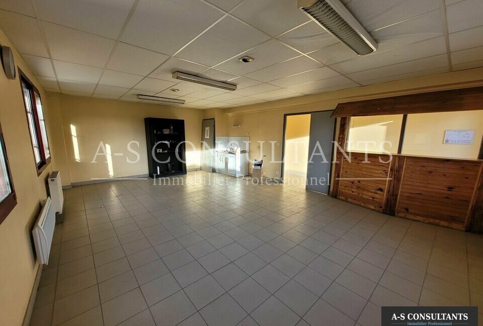 LOCAL D'ACTIVITE LOCATION SAINT PIERRE DE BOEUF 42_0061_5.jpg