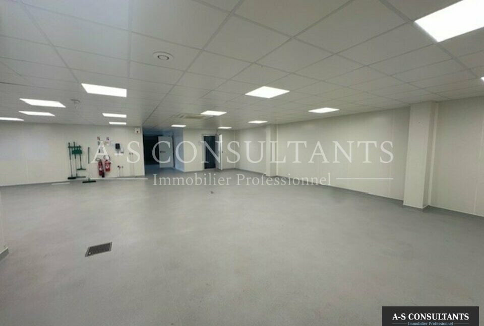 LOCAL COMMERCIAL LOCATION CHAMBERY 435094613_73_0092_8.jpg