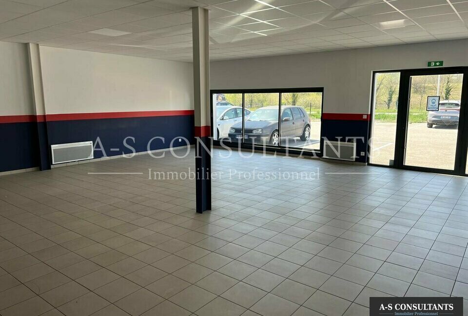 LOCAL COMMERCIAL A VENDRE BELLEY 549624701_01_0102_2.jpg