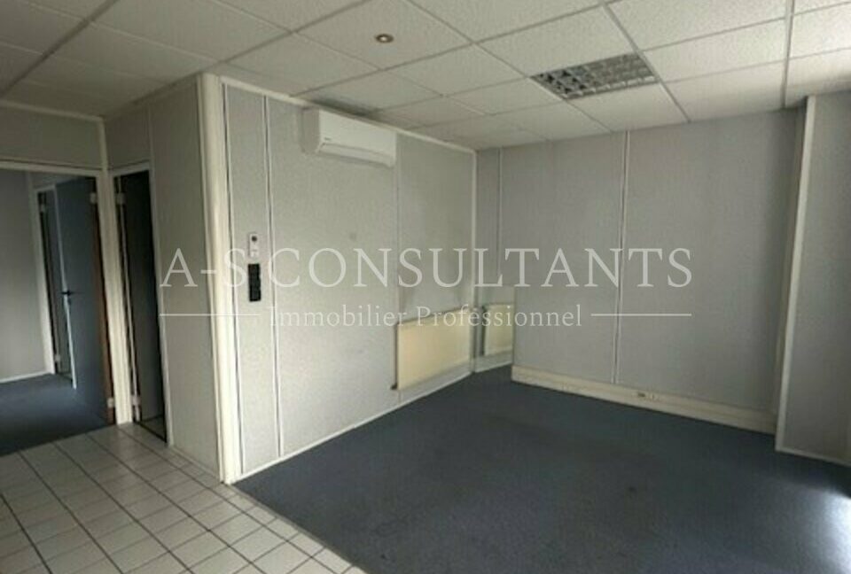 LOCAL D'ACTIVITE LOCATION LA ROCHE-SUR-FORON 765420981_74_0097_3.jpg