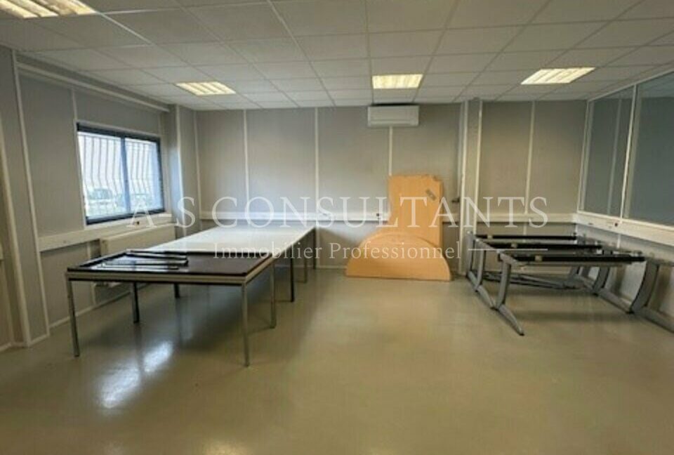 LOCAL D'ACTIVITE LOCATION LA ROCHE-SUR-FORON 765423983_74_0097_6.jpg