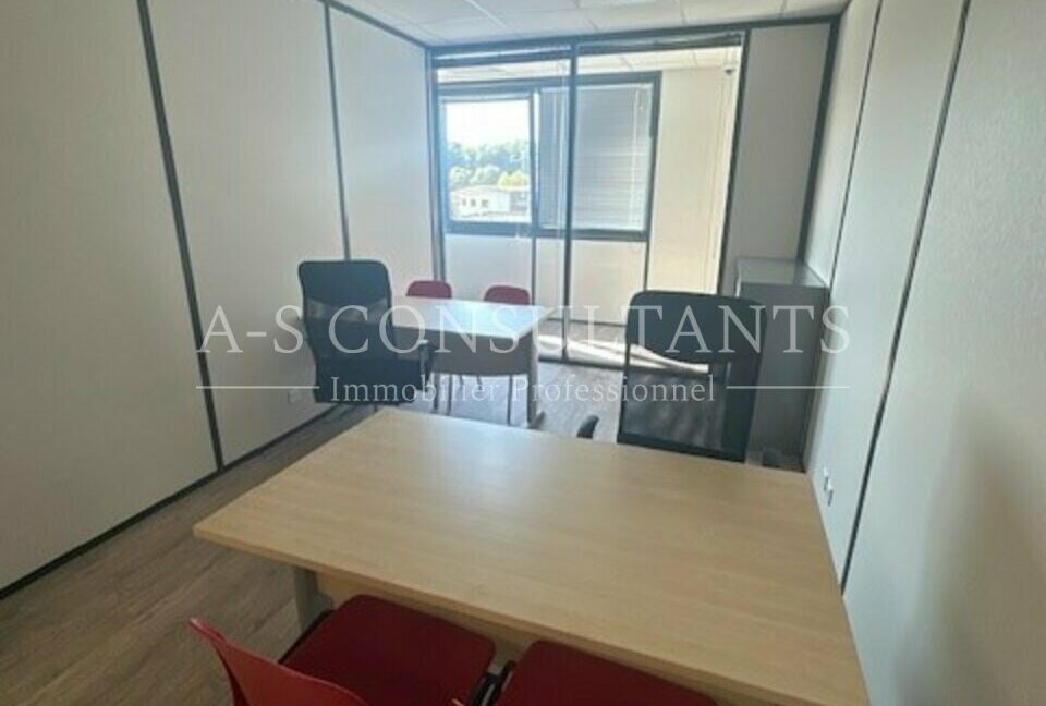 BUREAUX LOCATION LE PONT-DE-BEAUVOISIN 808905019_73_0298_2.jpg