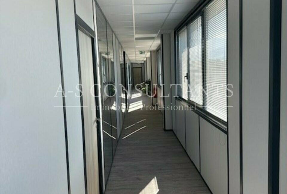 BUREAUX LOCATION LE PONT-DE-BEAUVOISIN 808909247_73_0298_6.jpg